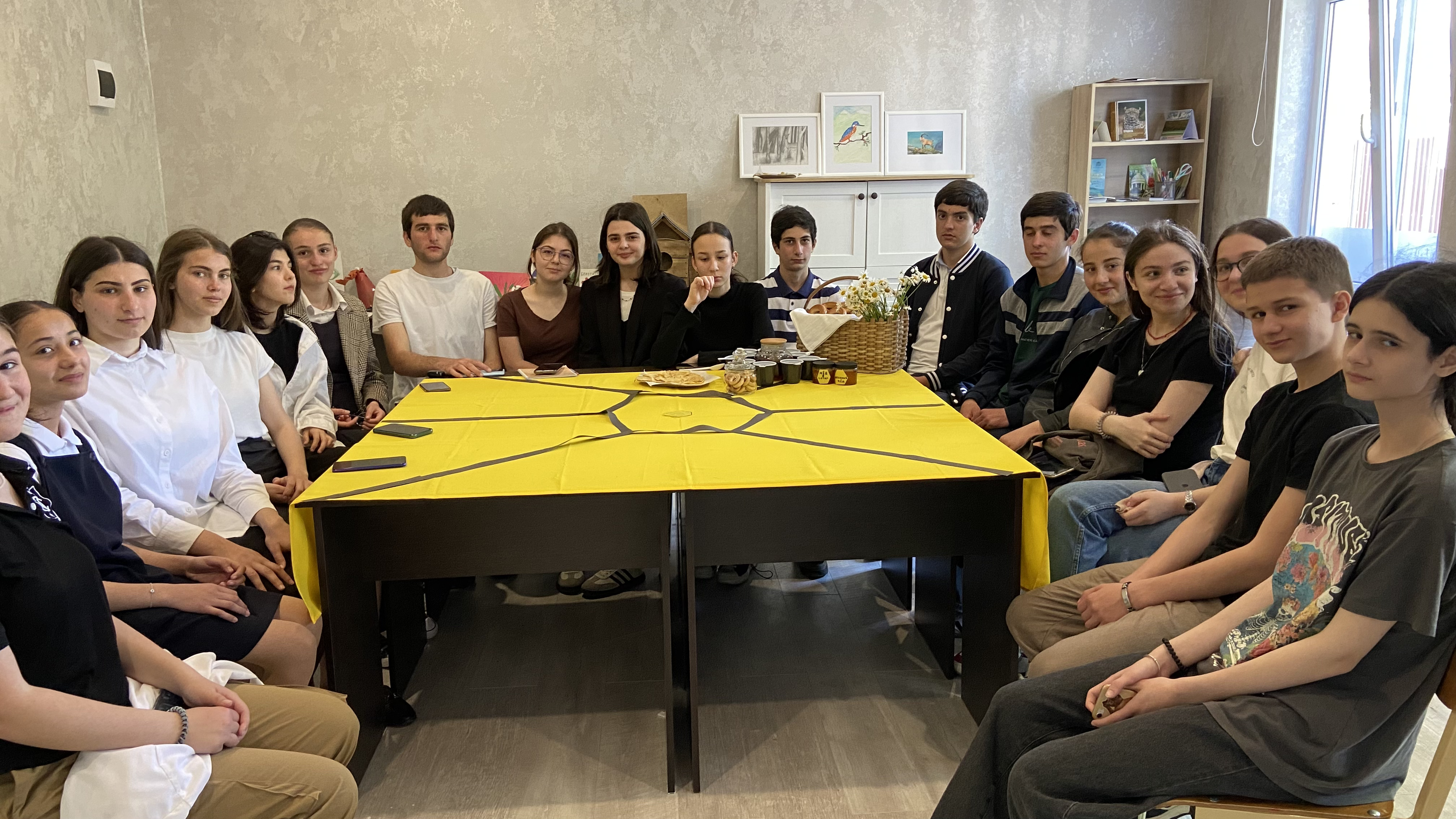 Занятие посвящённое пчелам в экоклубе 